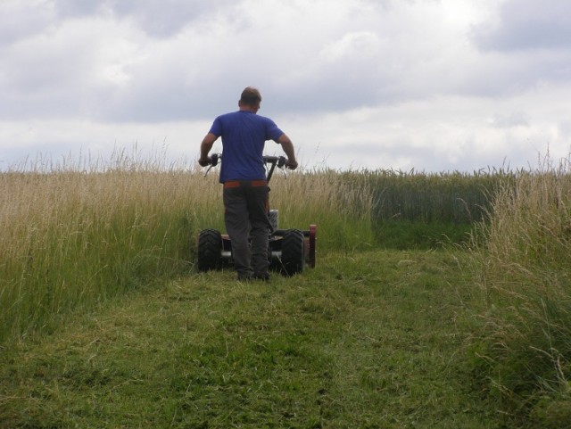 Pohonná jednotka Panter FD3-500 s cepákovým mulčovačem MC100