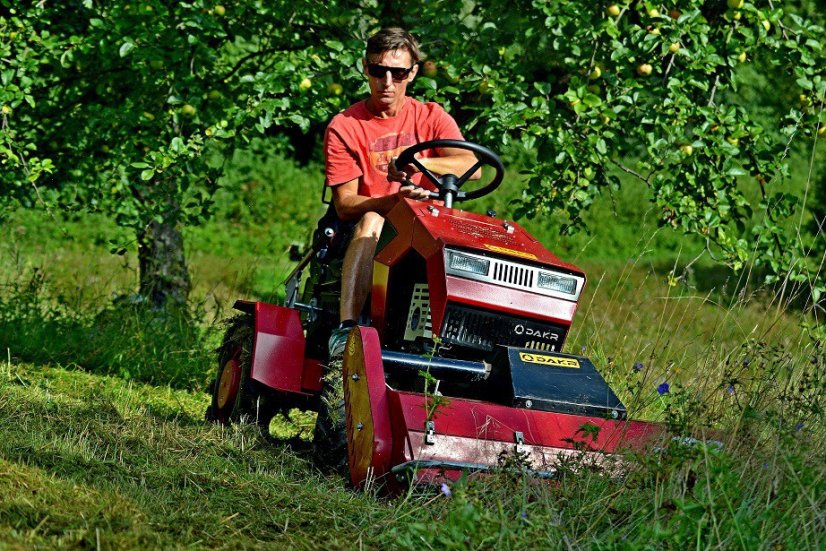 Pohonná jednotka Panter FD52V s dvoububnovou sekačkou RZS121