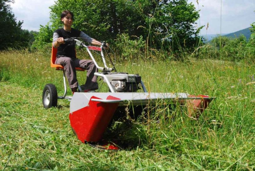 Pohonná jednotka Panter FD2 s diskovým sečením DZS125