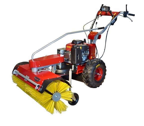 Pohonná jednotka Panter FD3-500 s válcovým zametacím kartáčem SB110