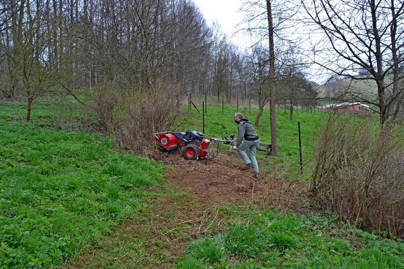 Pohonná jednotka Panter FD3-500 s cepákovým mulčovačem MC100
