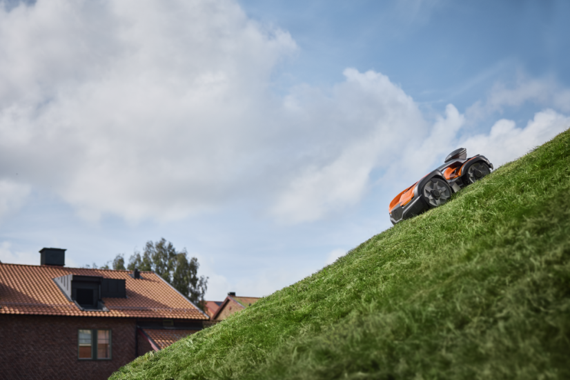 HUSQVARNA AUTOMOWER® 535 AWD EPOS®