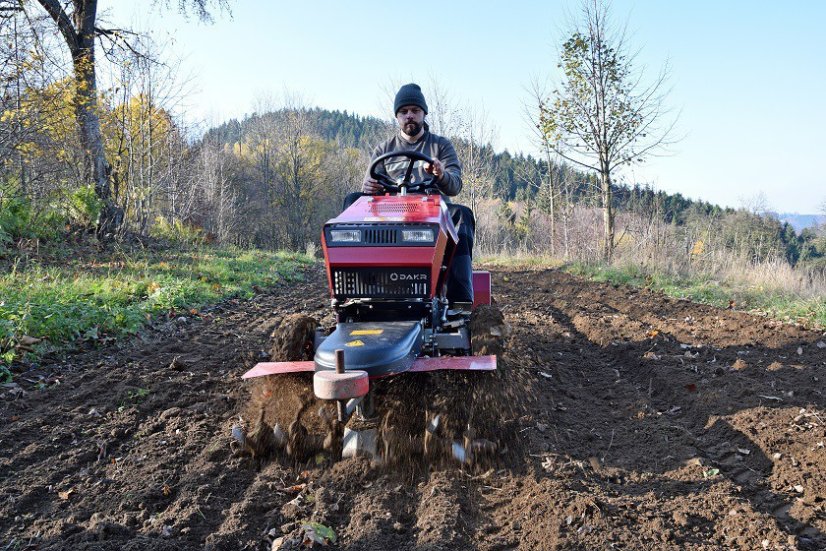 Pohonná jednotka Panter FD52V s dvoububnovou sekačkou RZS121