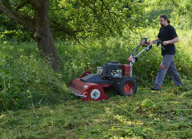 Pohonná jednotka Panter FD3-500 s cepákovým mulčovačem MC100