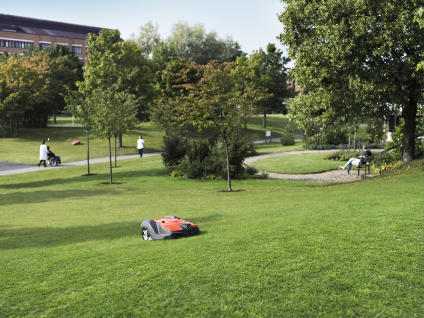 HUSQVARNA AUTOMOWER® 550