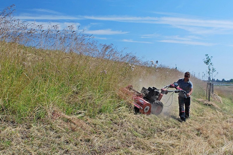 Cepákový mulčovač MC100