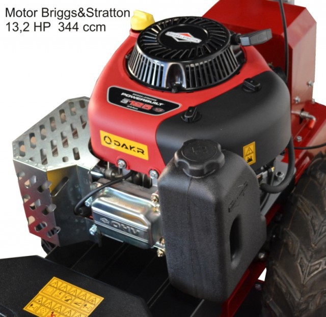 Pohonná jednotka Panter FD3-500 s válcovým zametacím kartáčem SB110