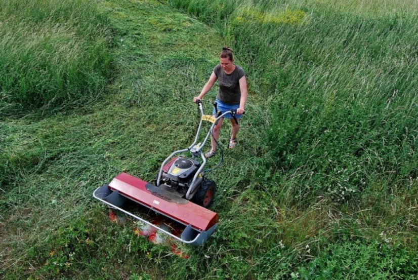 Pohonná jednotka Panter FD2H s diskovým sečením DZS125