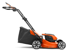 HUSQVARNA LC 137i s akumulátorem a nabíječkou