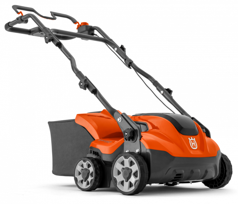 HUSQVARNA S 138i s akumulátorem a nabíječkou HUSQVARNA S 138i s akumulátorem a nabíječkou